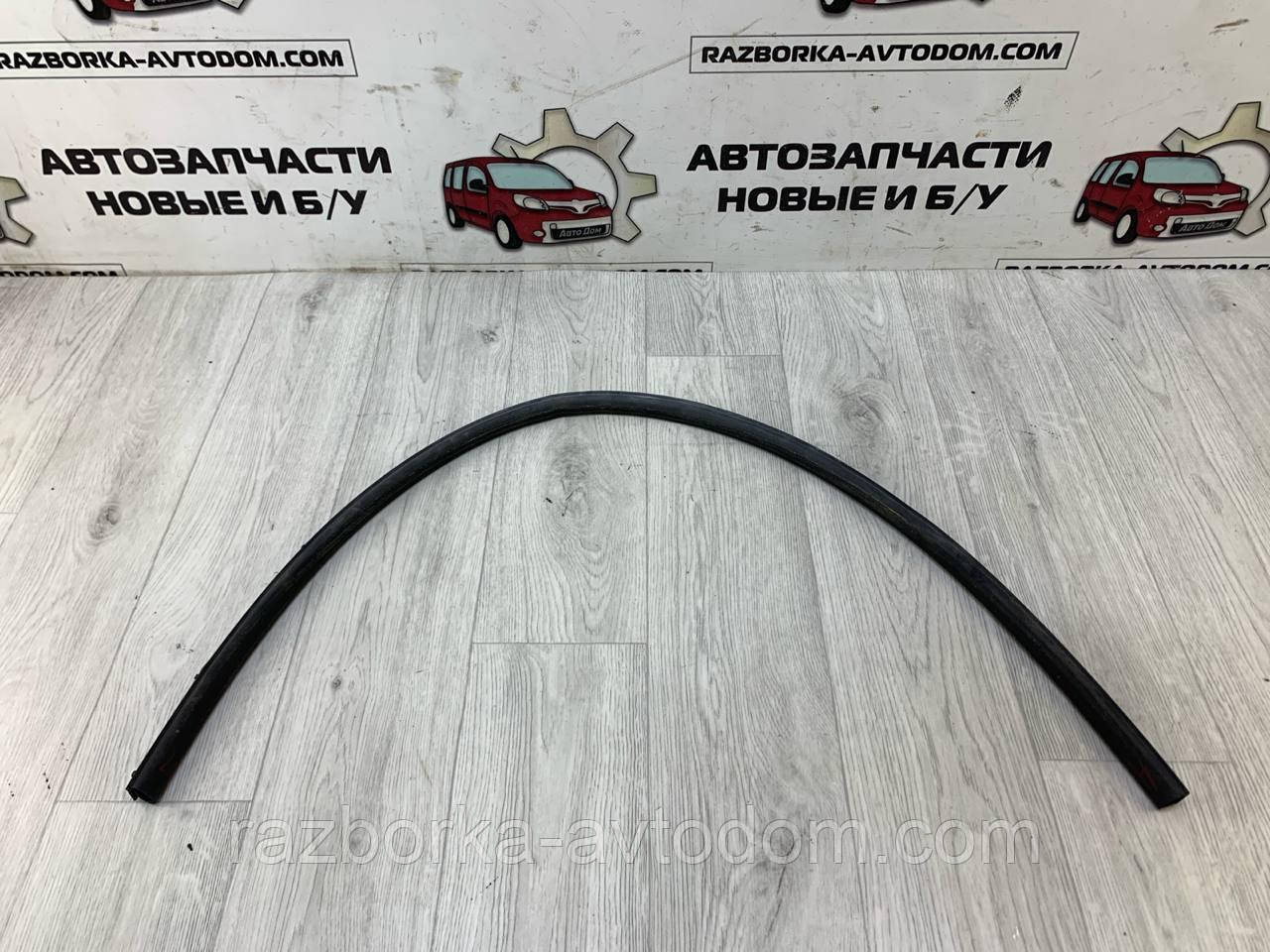 Ущільнювач дверей передньої правої/порога (нижня) Peugeot 407 (04-11) OE: 9023QY фото 2