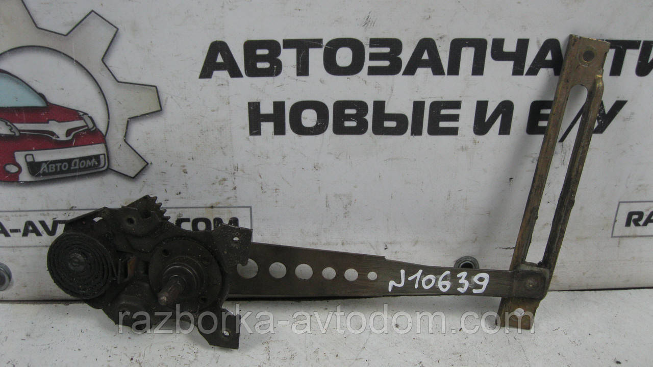Склопідіймач задній лівий (Механічний) Mercedes W123 (1975-1985) OE:1237300746