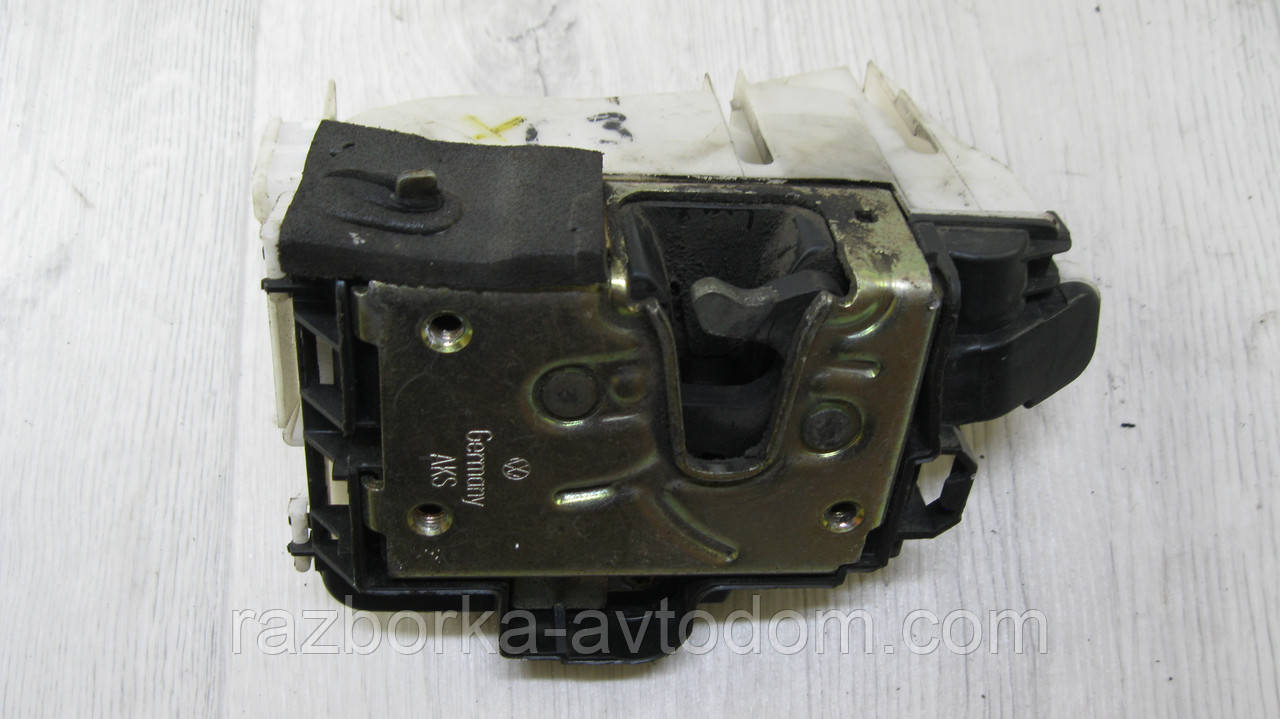 Замок дверей задній правій VW Golf 3 (1991-1998) OE: 1H4839016A