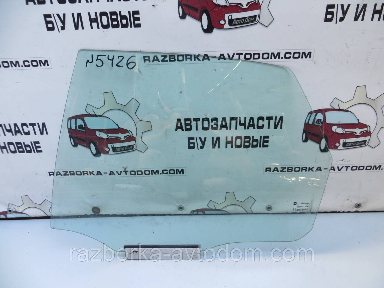 Скло заднього лівого дверей (ситан, хетчбек) OPEL VECTRA B (1995-2002) ОЕ: 0161303