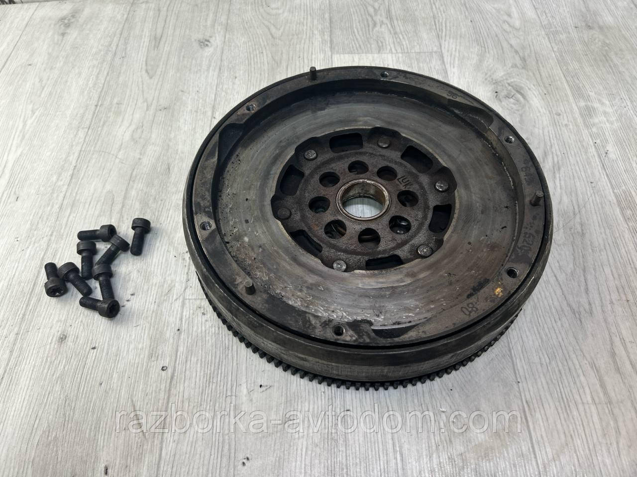 Маховик демферний 2.0HDI Peugeot 407, 308, 307, 508, 608, Scudo (07-) OE:9664362080