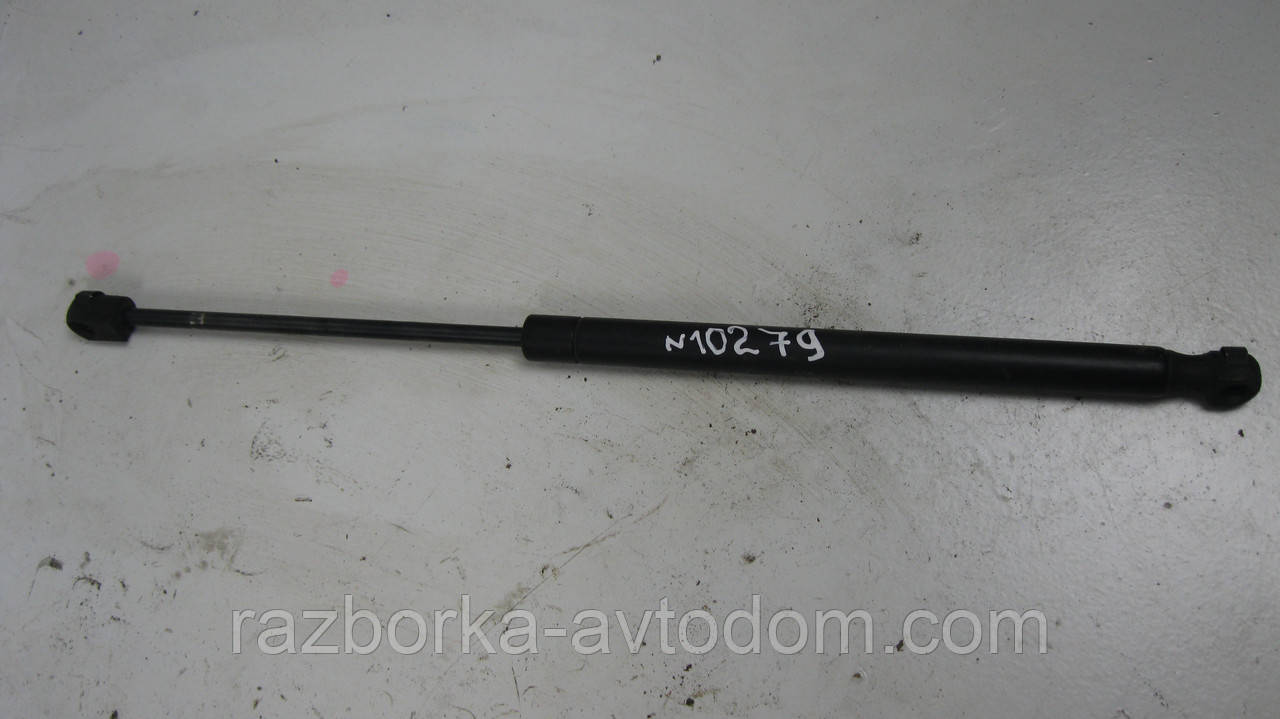 Амортизатор кришки багажника хетчбек Opel Vectra B (1995-2002)  OE:9152393