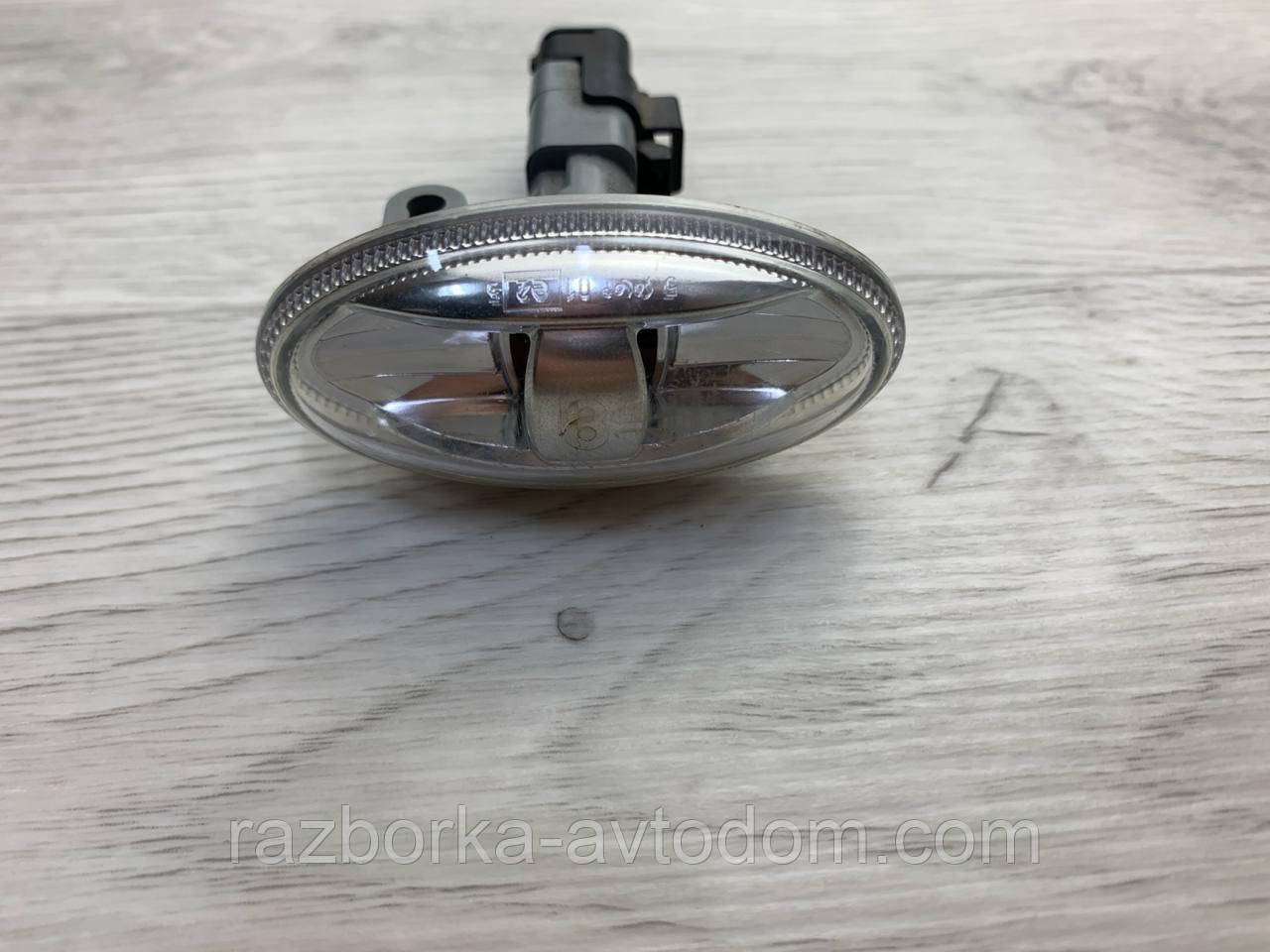 Повторювач повороту Peugeot 407 (04-11) OE: 9680057480