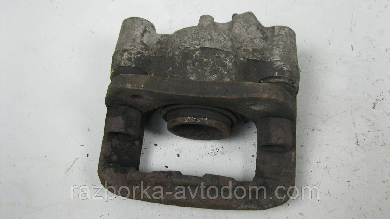Суппорт передній правий Girling Peugeot 205, 309, Citroen C15, ZX OE:95607097