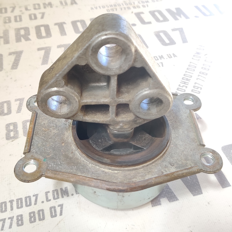 Подушка двигуна ліва Opel Astra G (97-04) 2.0D 90538543