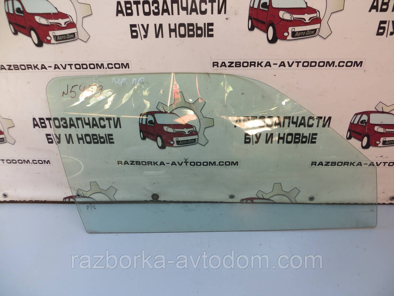 Скло передніх правих дверей (2 дверцята) VW GOLF 3 (1992-1997) ОЕ: 1H3 845 202