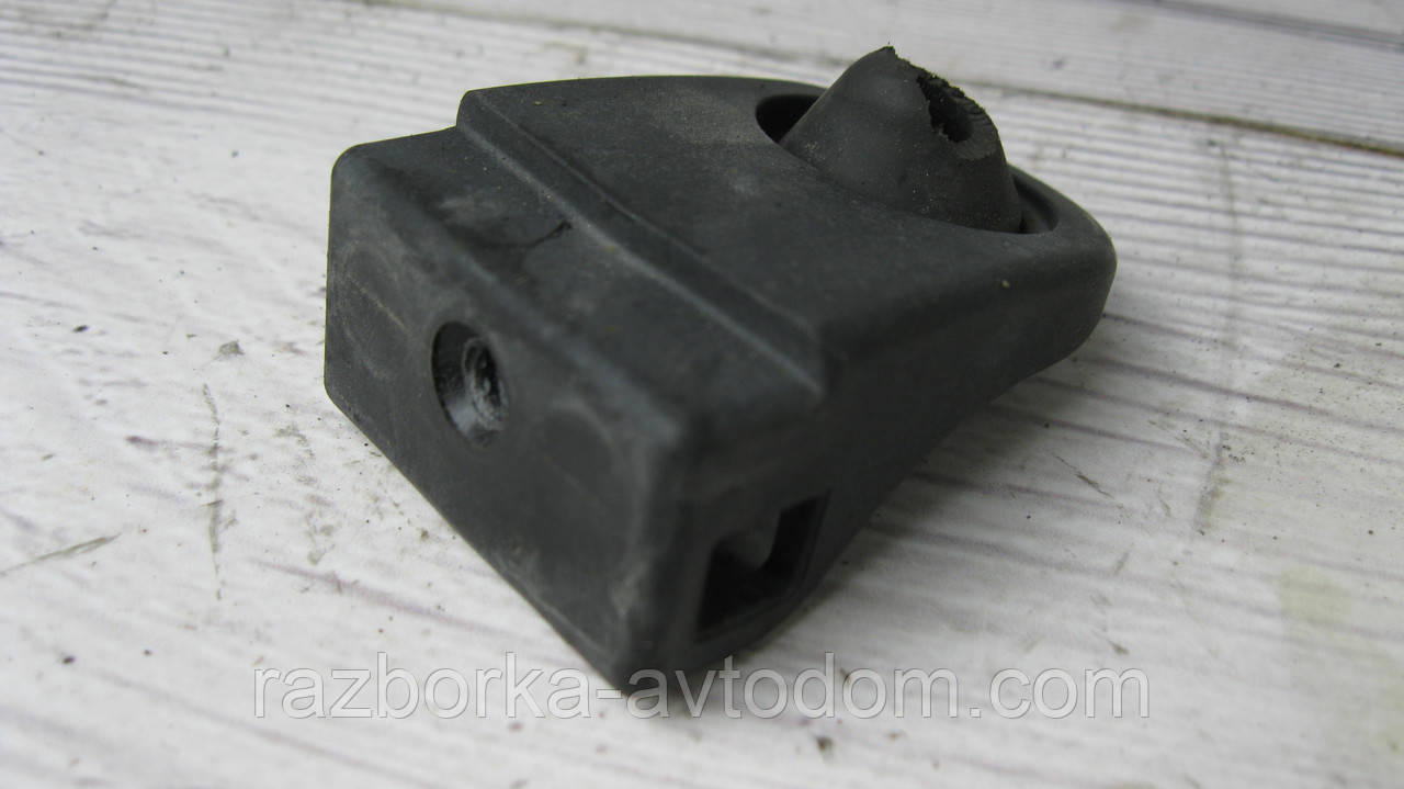 Подушка радіатора верхня Peugeot 307 (01-09), Citroen Berlingo b9 (08-) OE:9628677880