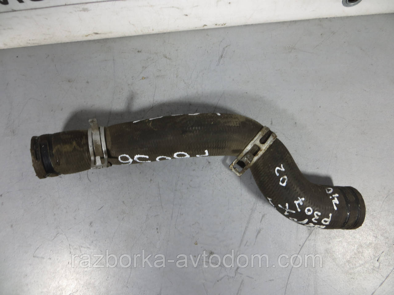 Патрубок радіатора охолодження верхній 2.0 i Peugeot 307 (2001-2008), Peugeot 206, Citroen C4 ОЕ: 1343AG