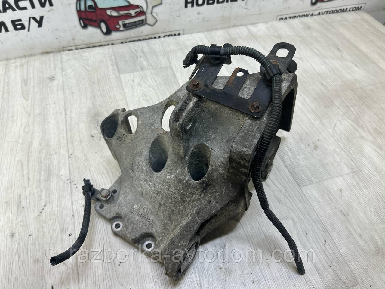 Кронштейн кріплення тнвд 1.9DTI Opel Zafira B, Astra H, Vectra C OE:55187918