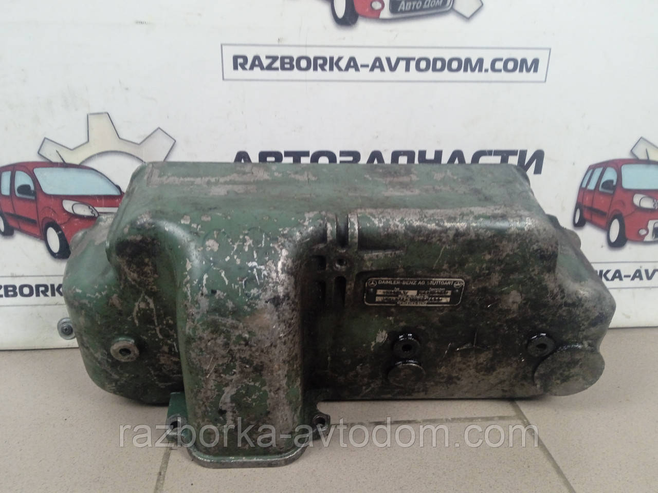 Кришка головки блока (клапанна) Mercedes 609 4.0D (1967-1996) OE:3140161005