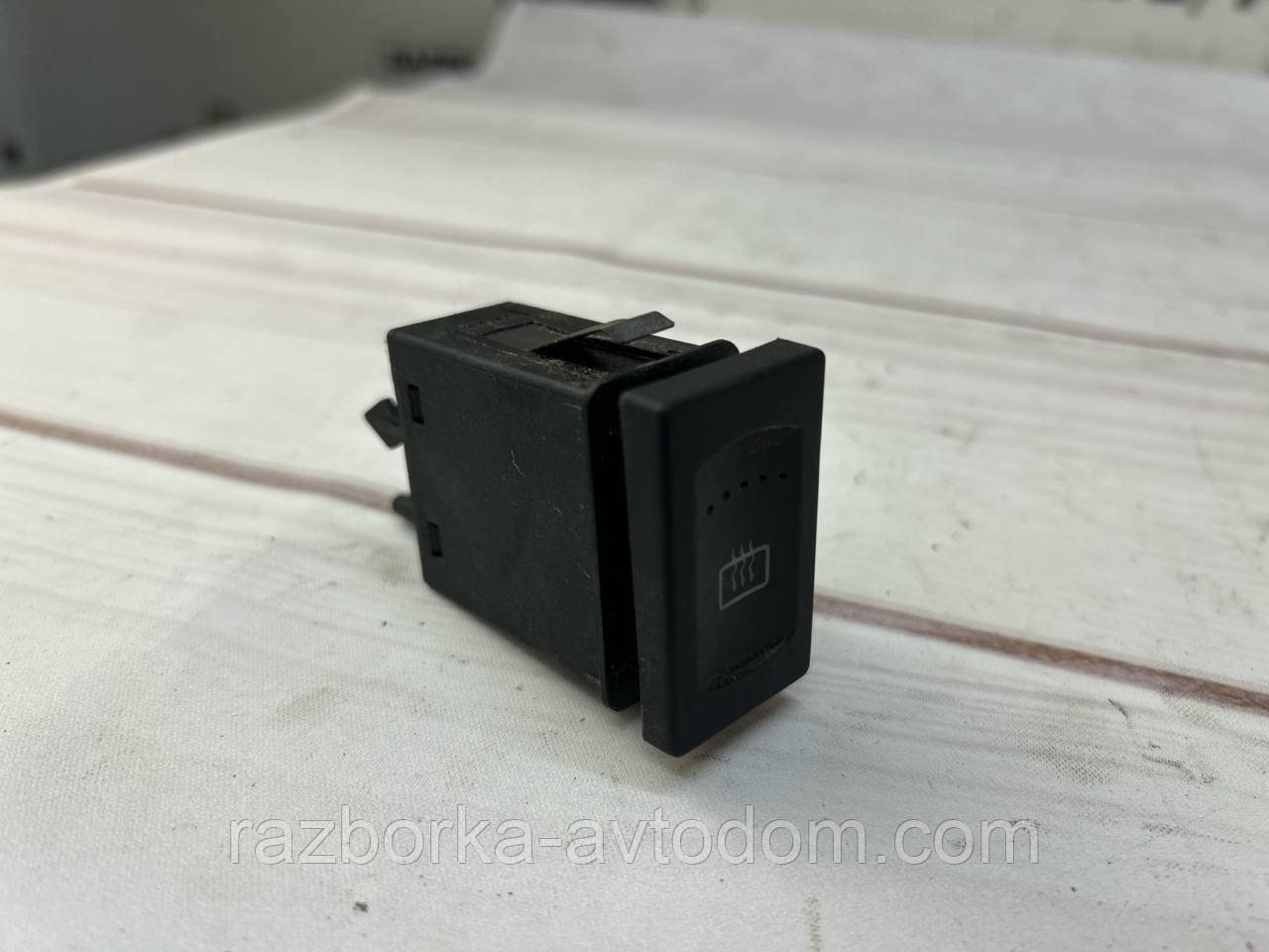 Кнопка нагрівання заднього скла VW Passat B5 (96-05) OE:3B0959621C фото 2