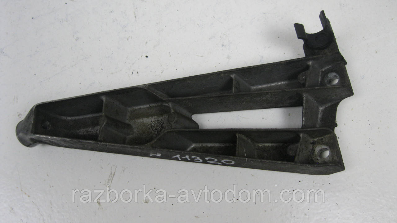 Кронштейн впускного колектора Mercedes W202 W210, W163, W203, C208 OE: A1112361395