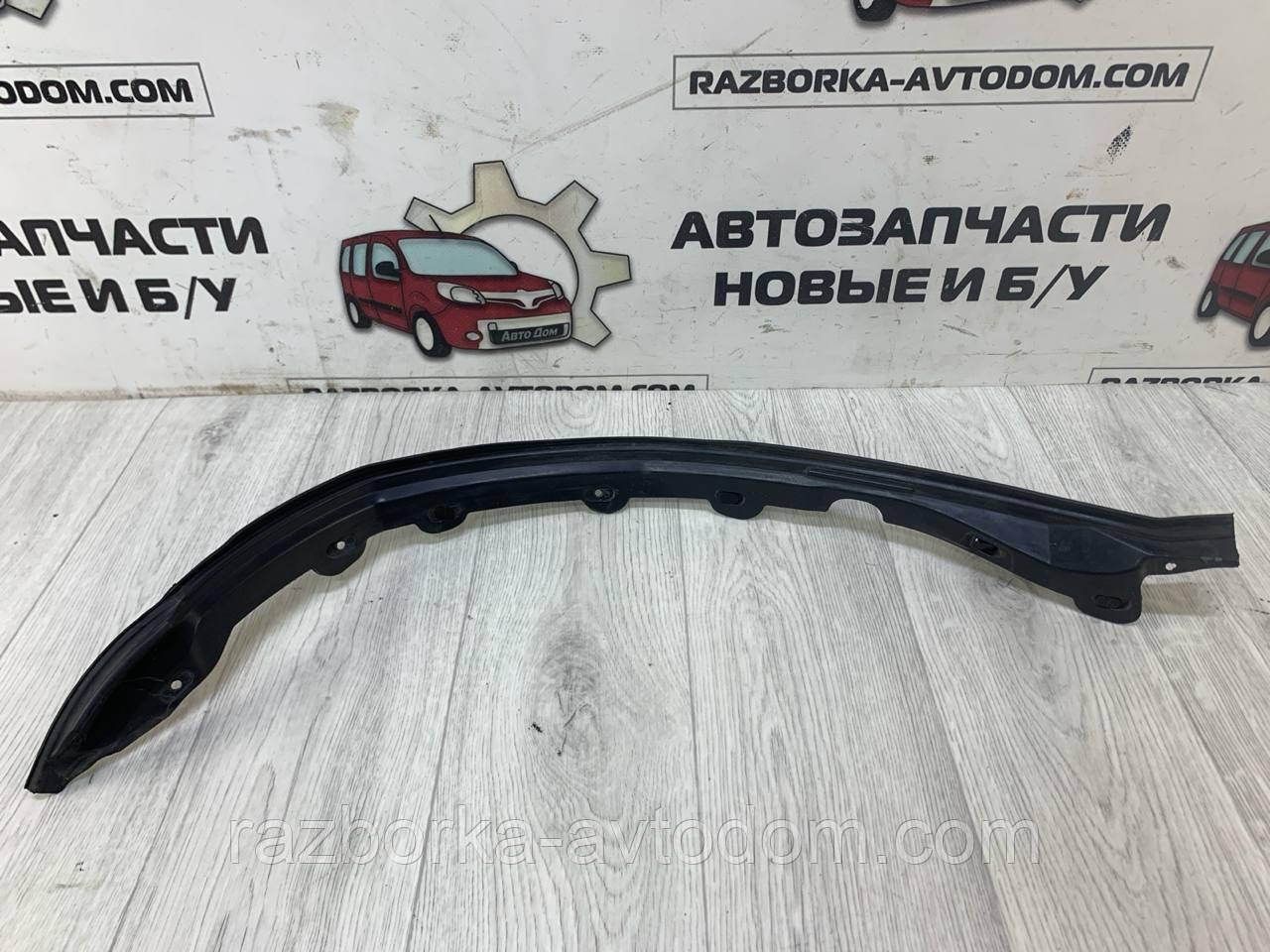 Ущільнювальна гумка дверей передньої лівої (сбоку) Peugeot 407 (04-11) OE: 9023TK