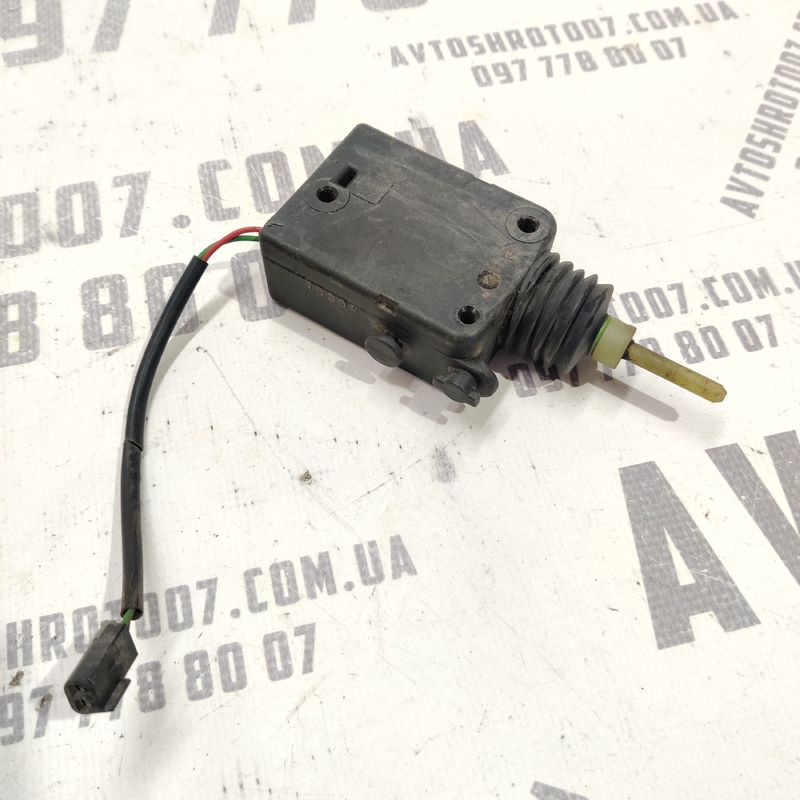 Замок лючка бака Opel Astra G (97-04) 2.0D 90587326