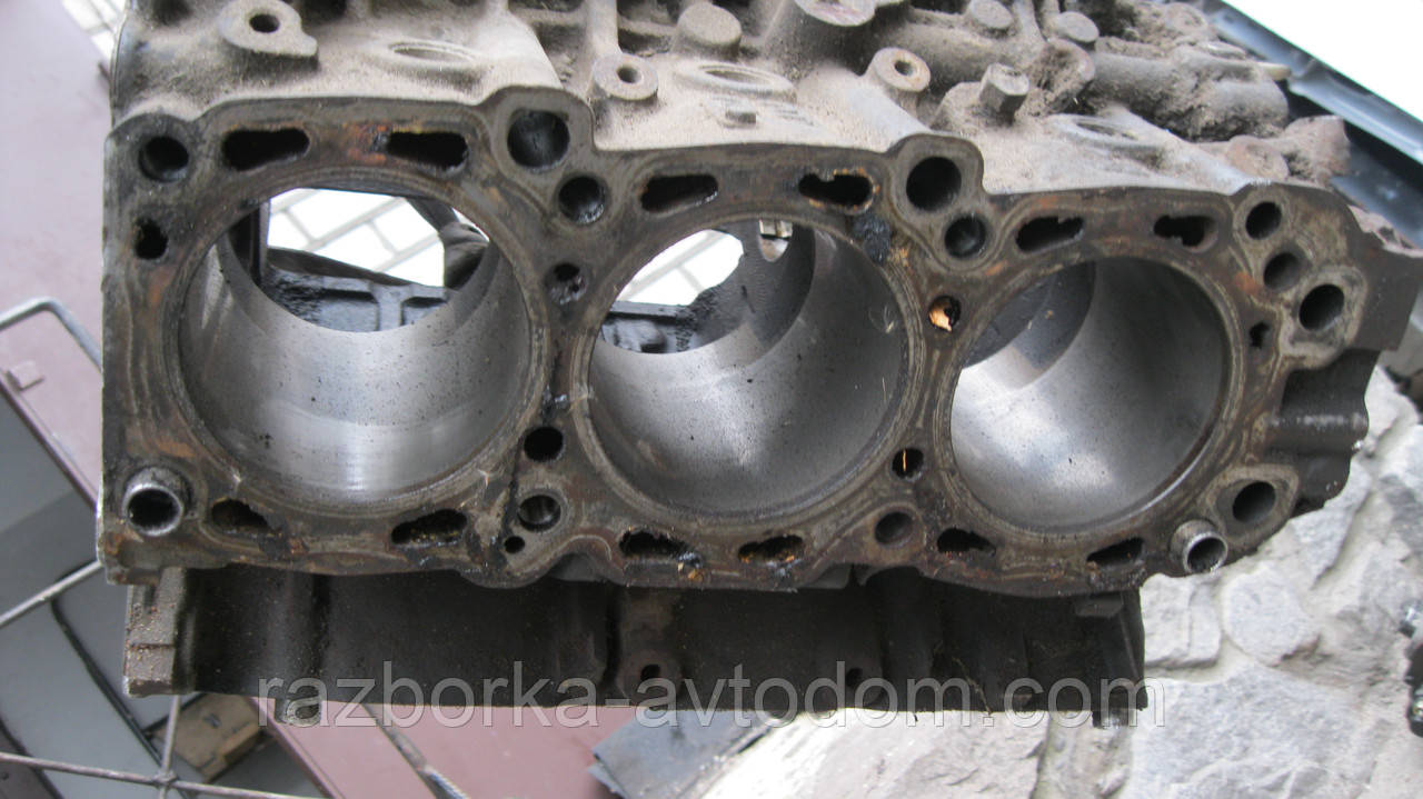 Блок головки циліндрів/двигуна (блакитний) 6G72 3.0i Mitsubishi Pajero Sport 1 (1997-2009)