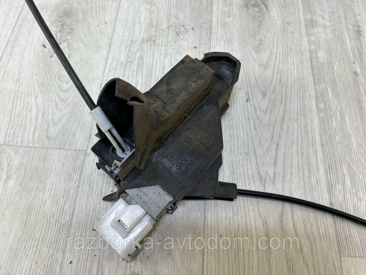Замок передніх правих дверей (електро) PEUGEOT 407 (04-11) OE:9683417980