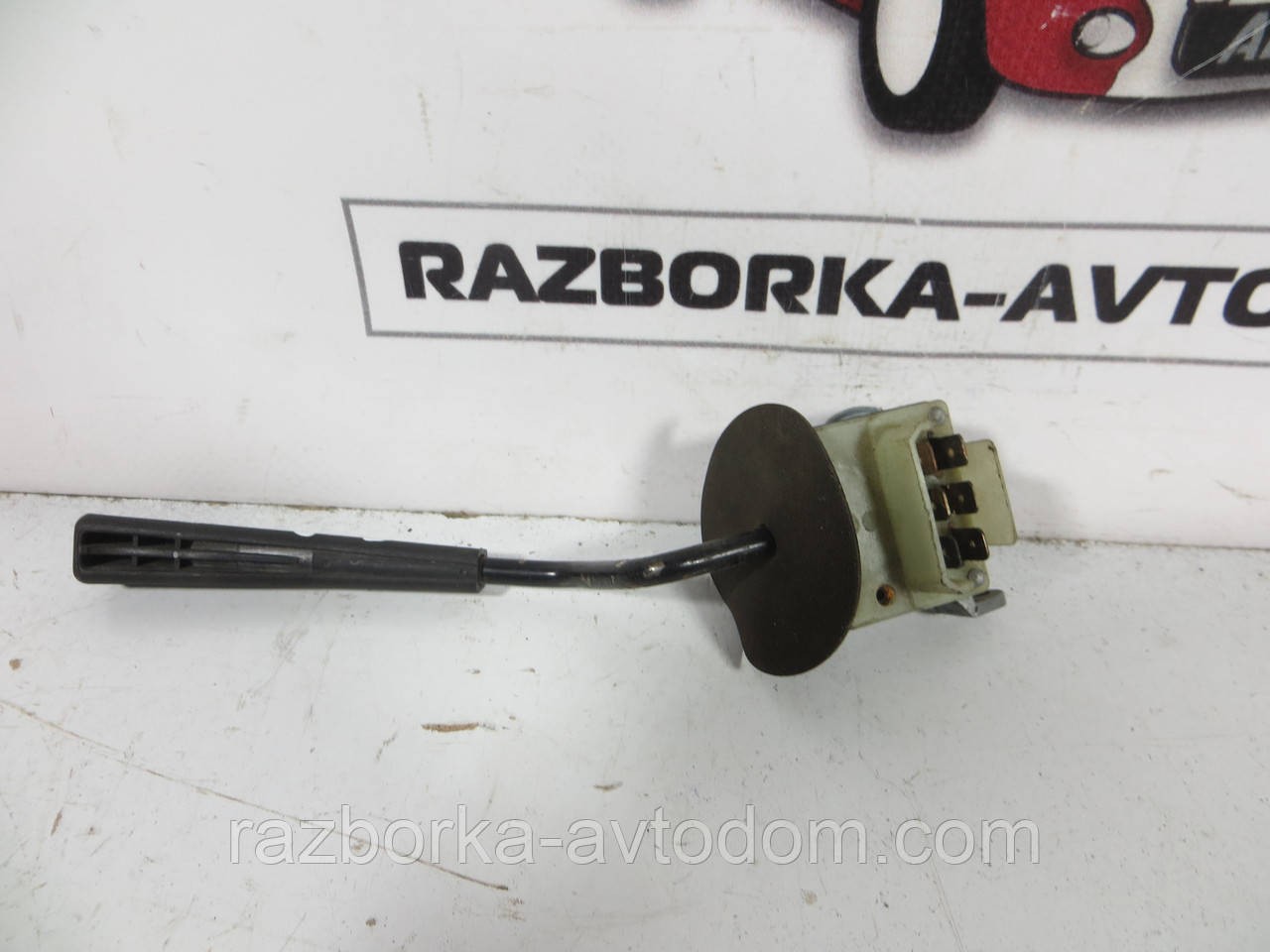 Підрулевий перемикач правий Volvo 340/360 76-92 OEM 284243