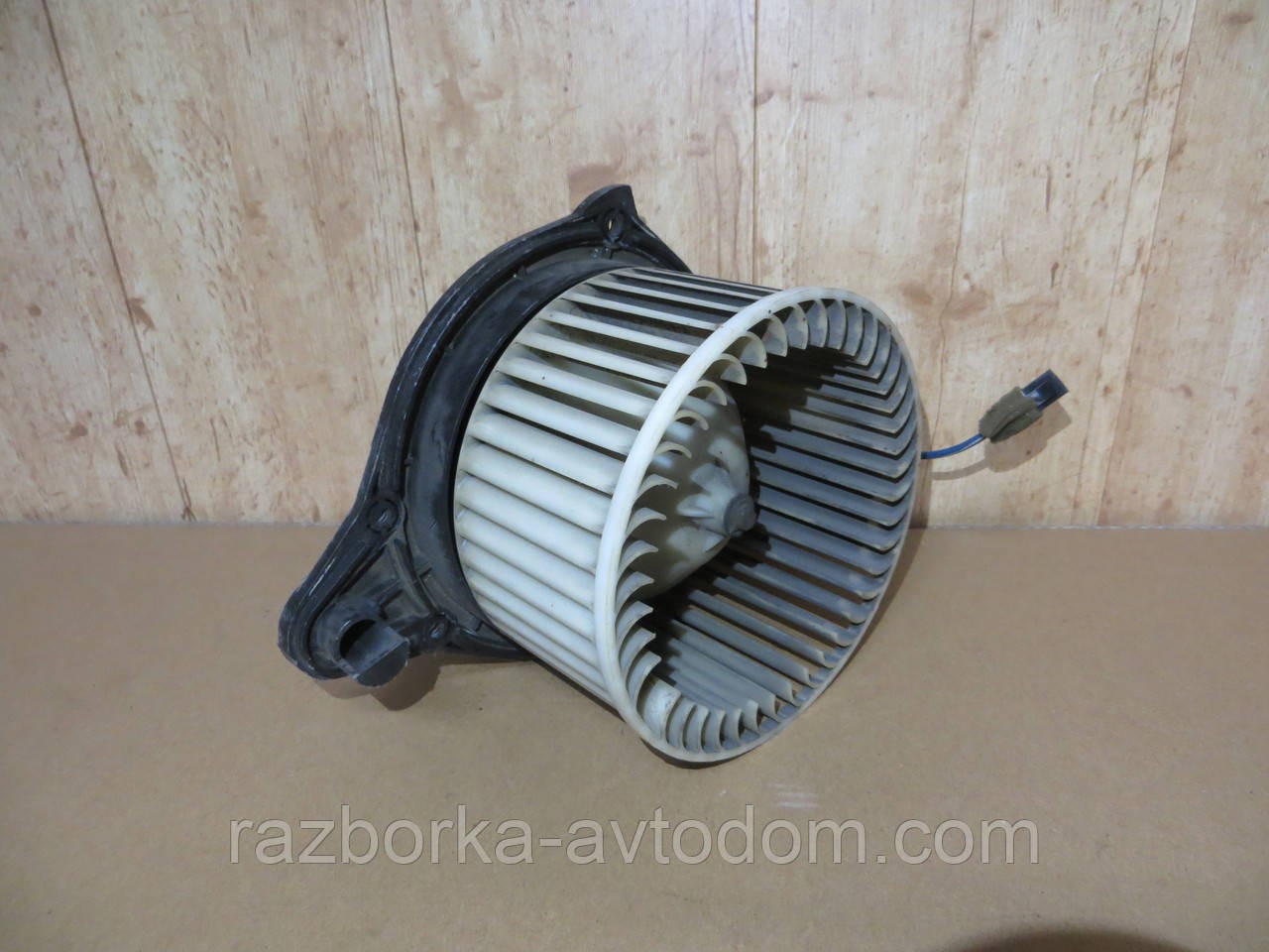 Моторчик пічки Mazda 626 GC (83-87) OEM GA97-76-424
