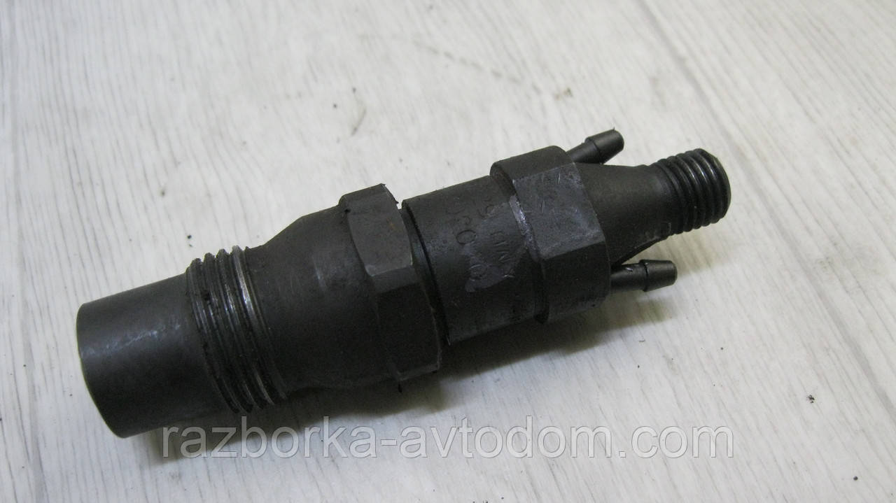 Форсунка дизельна Volvo 740, 760, 940, 960, VW Transporter T3, LT 28-35, LT 40-55 1.6/1.7/2.4D OE: 068130201C