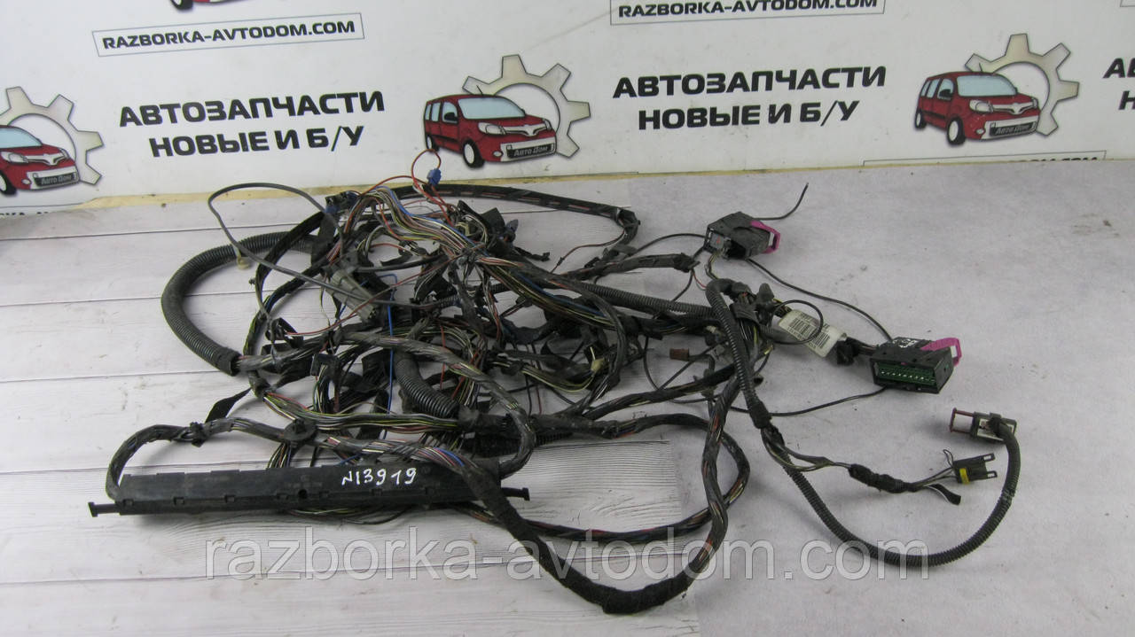 Проводка задньої частини кузова (салона) Opel Combo (01-12) OE:13131867