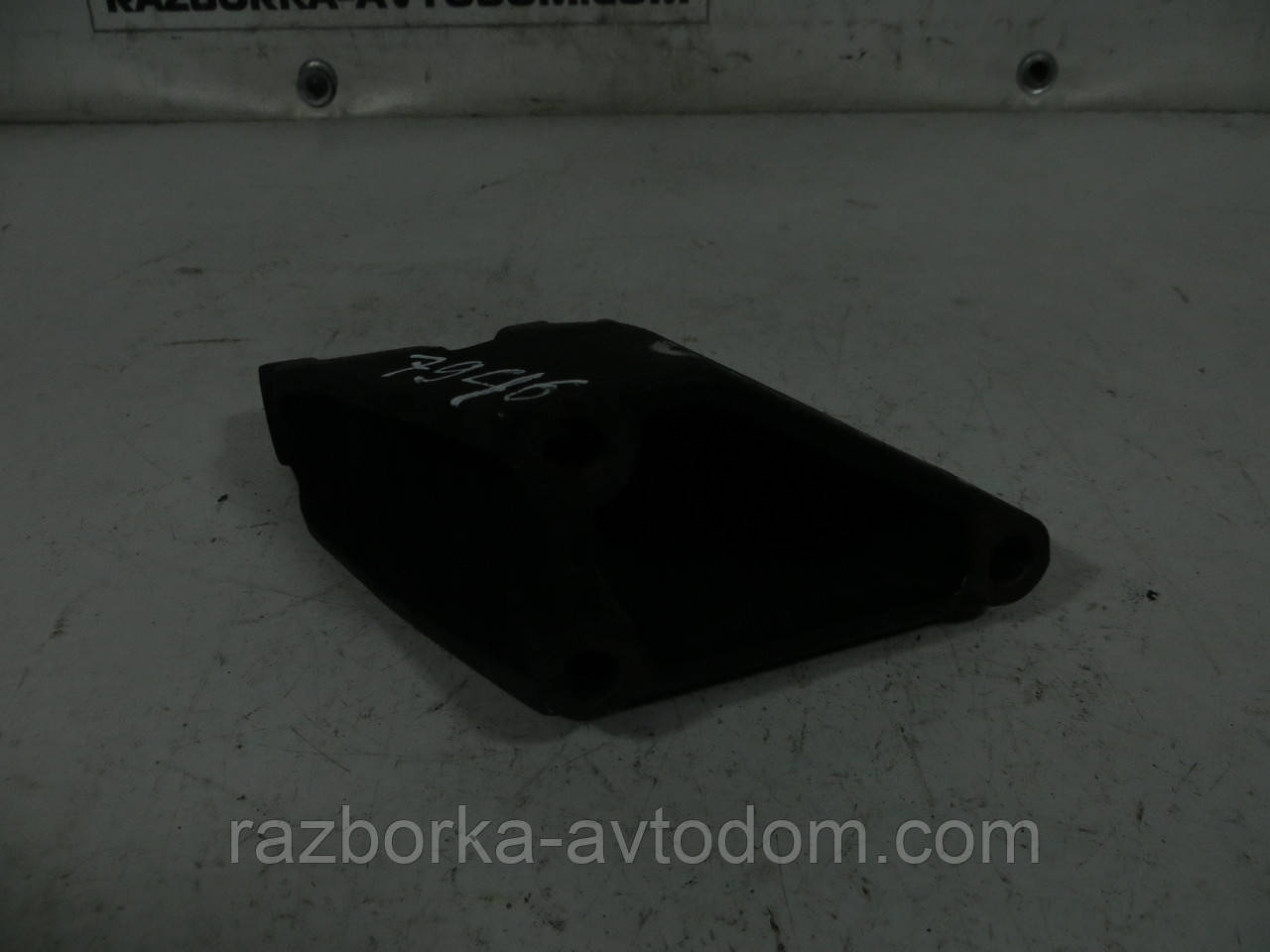 Кронштейн генератора 2.3D NISSAN VANETTE C23 (1991-2001) ОЕ: 11710D9740