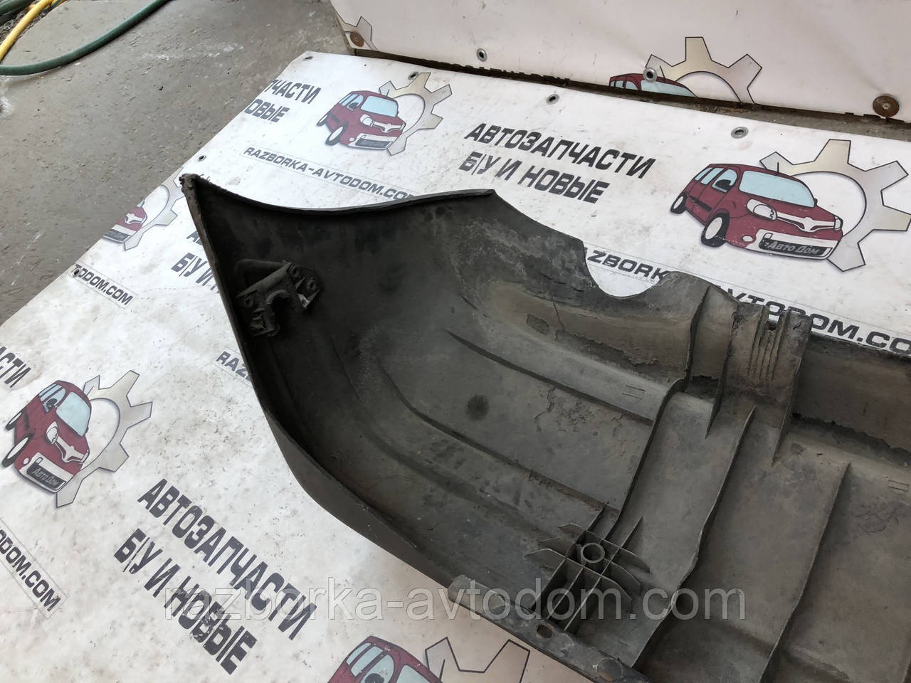 Бампер задній Seat Ibiza (1990-1993) OEM X03973121