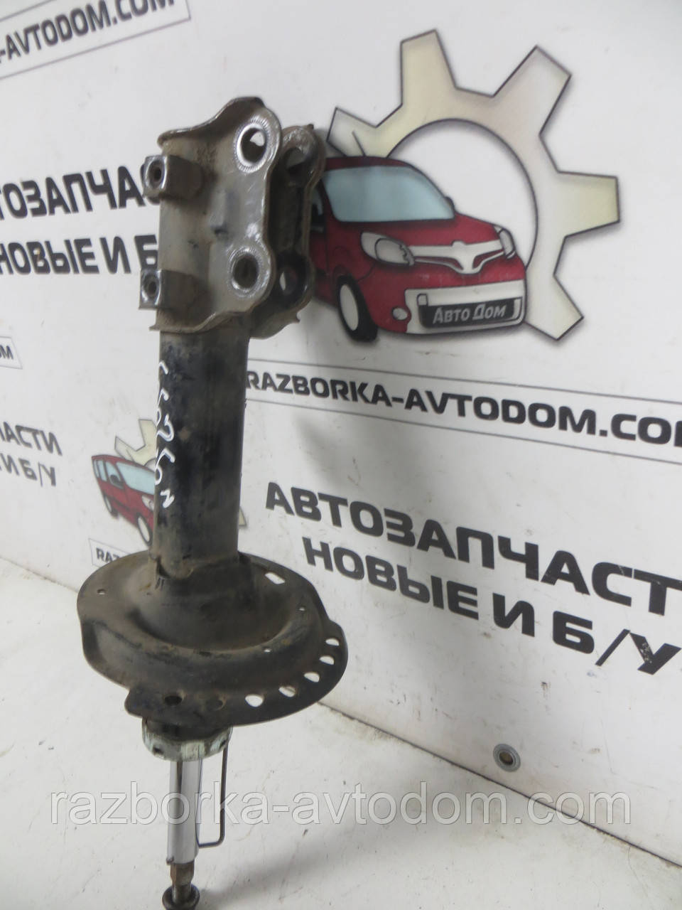 Амортизатор передній лівий Hyundai Elantra (2010-2014) OE:546613X250 фото 2
