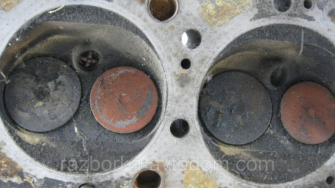 Головка двигуна (ГБЦ) ліва Mercedes w126 (1979-1991) OM116 4.2 V8 OE:R1160164001