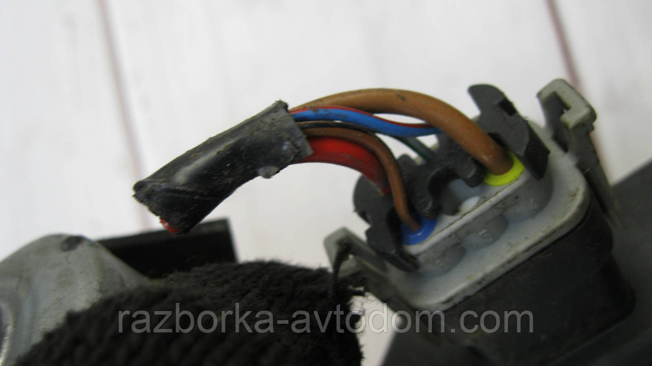 Моторчик склопідіймача двері передньої правої Opel Zafira A (1999-2005) OE:90579356