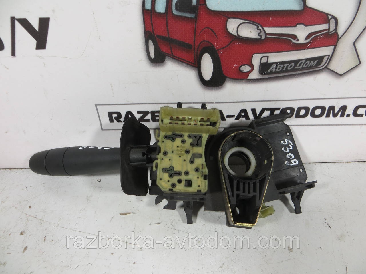 Підрумовий перемикач правий з кронштейном Renault Kangoo (1997-2008) ОЕ: 7700308734b