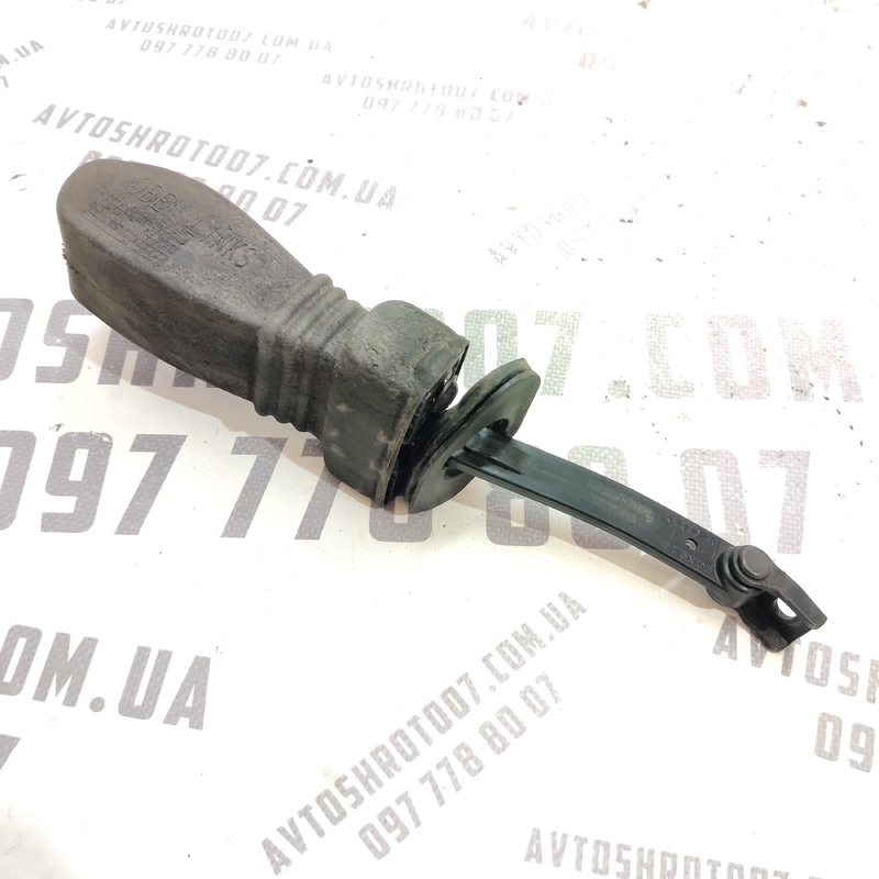 Обмежувач дверей Audi A4 B8 фото 2
