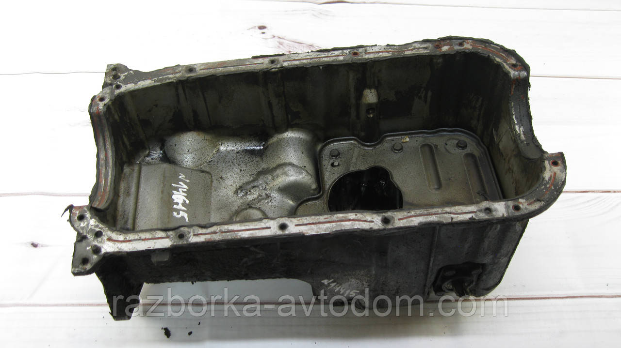 Піддон двигуна Mitsubishi Pajero Sport 1 (1997-2009) 3.0i OE:MD370210 ДЕФЕКТ!!! (потрібна кухарка)!!!!