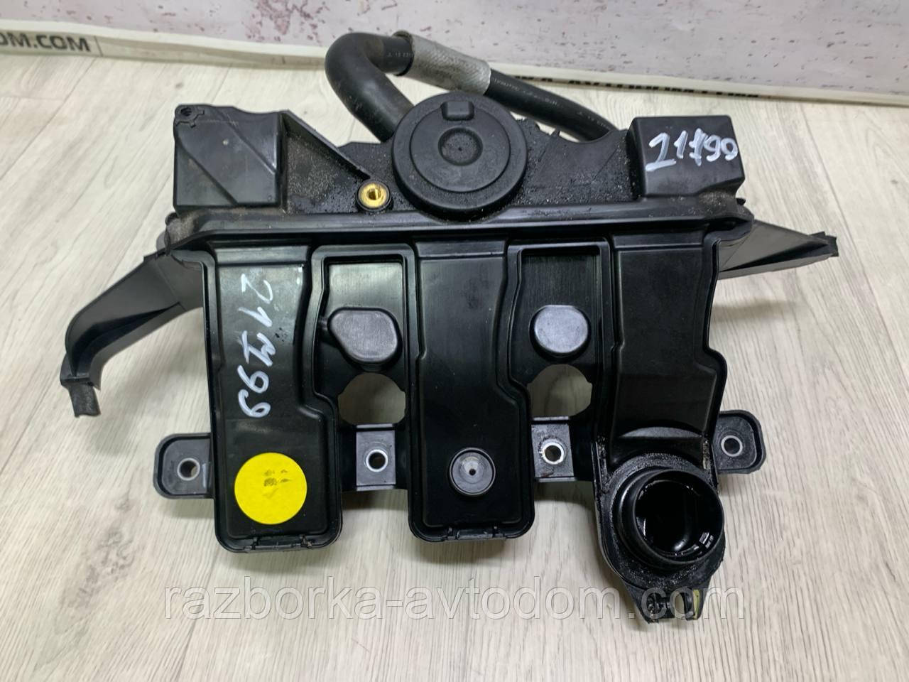 Колектор впускний (сапун/оливник) 1.6dci Renault Scenic 3, Trafic 3, Megane 3, Nissan Qashqai OE:118305906R