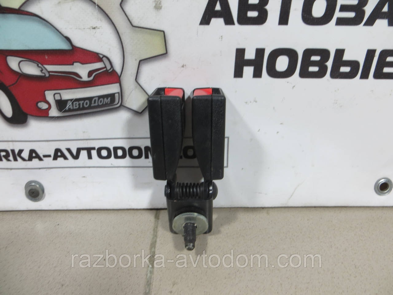 Замок ременя задній Opel Zafira A (99-05) OEM 90580904
