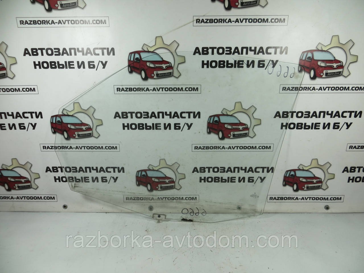 Скло дверей переднє праве MERCEDES-BENZ Vito W638 (1996-2003) ОЕ: A6387200220