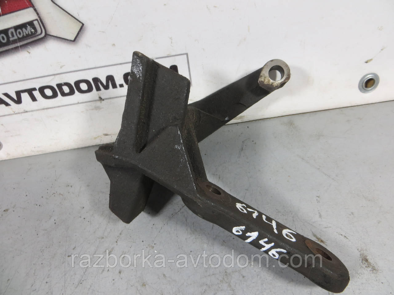 Кронштейн двигуна 2.0 16V Peugeot 307 (2001-2008) ОЕ: 5007372740 фото 2