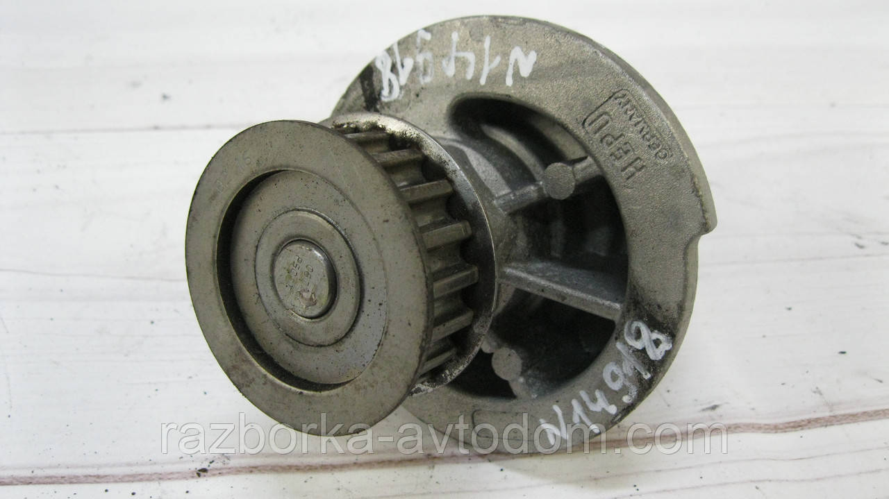 Помпа системи охолодження (водяний насос) Opel Astra G, Combo C, Corsa C, Meriva A OE:9199595, 93182042, 24415 OE 91995959318204224415735