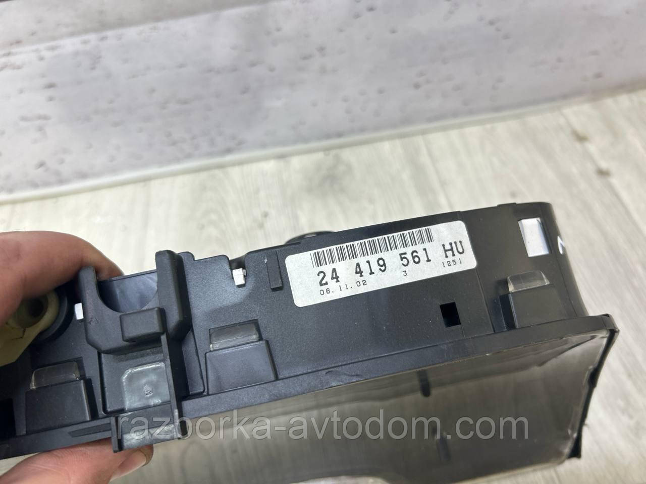 Панель приладів (щиток) 2.0DTI Opel Zafira A OE:24419561