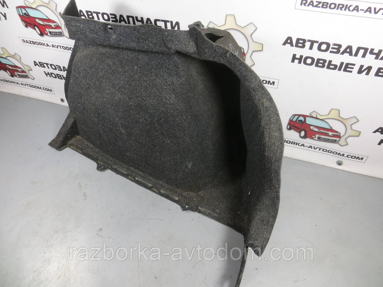 Обшивка багажника права Peugeot 307 (2001-2008) ОЕ: 7473 28