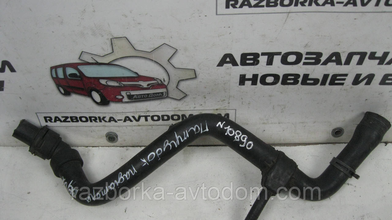 Патрубок радіатора верхній VW Passat B5 (1997-2000) OE:8D0121101AJ фото 2
