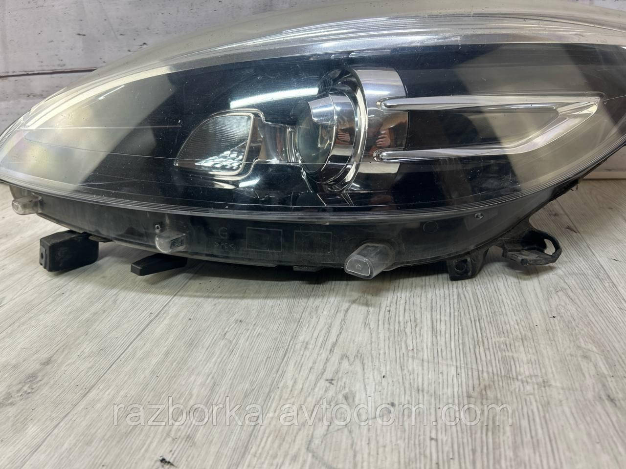 Фара ліва (ксенон) Б/У оригінал RENAULT SCENIC 3 (13-16) OE:260607160R, 260603590R, 89906799