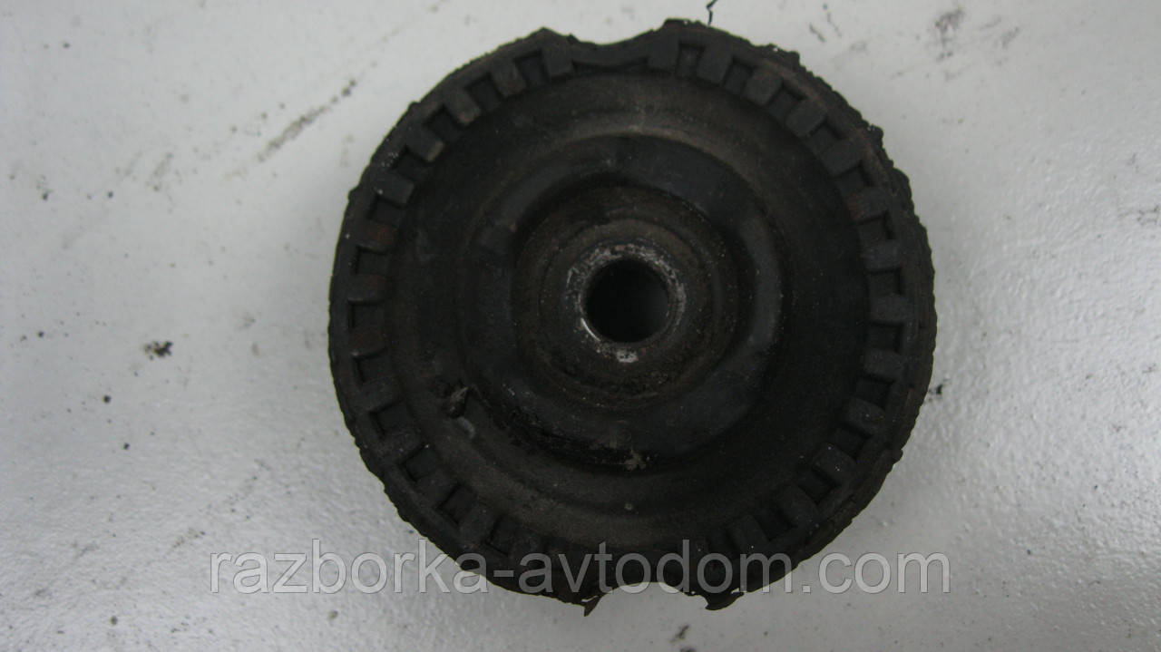 Опора переднього амортизатора VW Passat B5 (1997-2000) OE:4D0412377F
