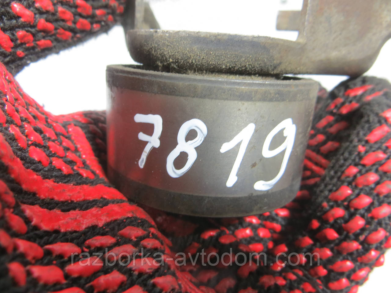 Ролик натяжника ременя ГРМ FORD FIESTA, ESCORT, SIERRA (1989-1999), CHERY AMULET (2009-2015)ОЕ: F-210045, F210