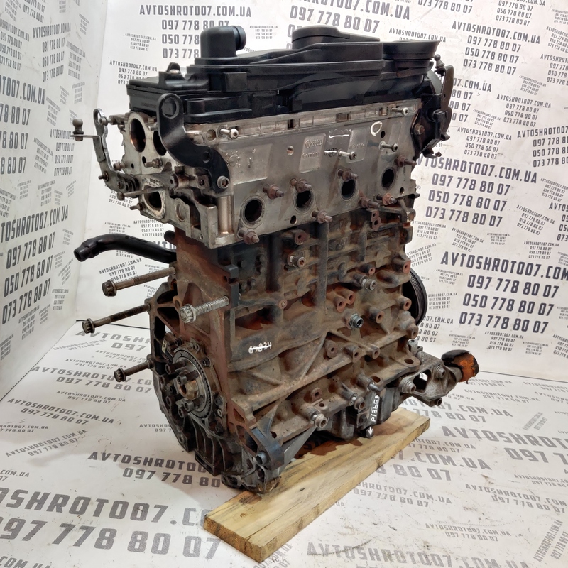 Двигун Audi A4 B8
