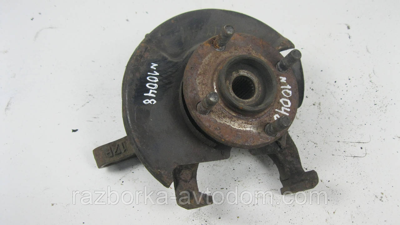 Поворотний кулак/ступиця передній лівий Nissan Micra K10 (1982-1992) OE:4001521B00