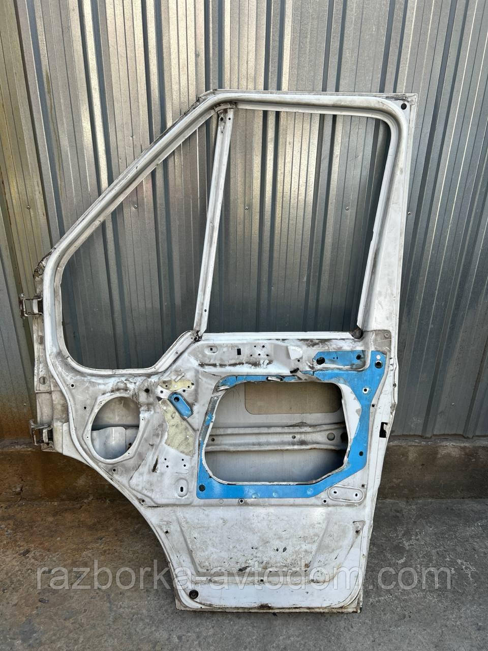Двері передні права Ford Transit (2006-2014) OE:1717253 ДЕФЕКТ