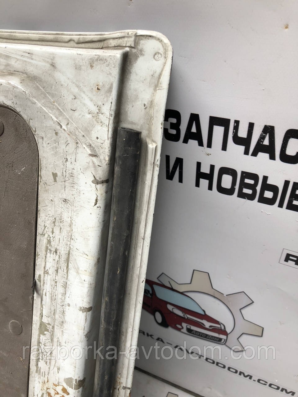 Двері задні ліві низькі Renault Master (98-10) 7700353963
