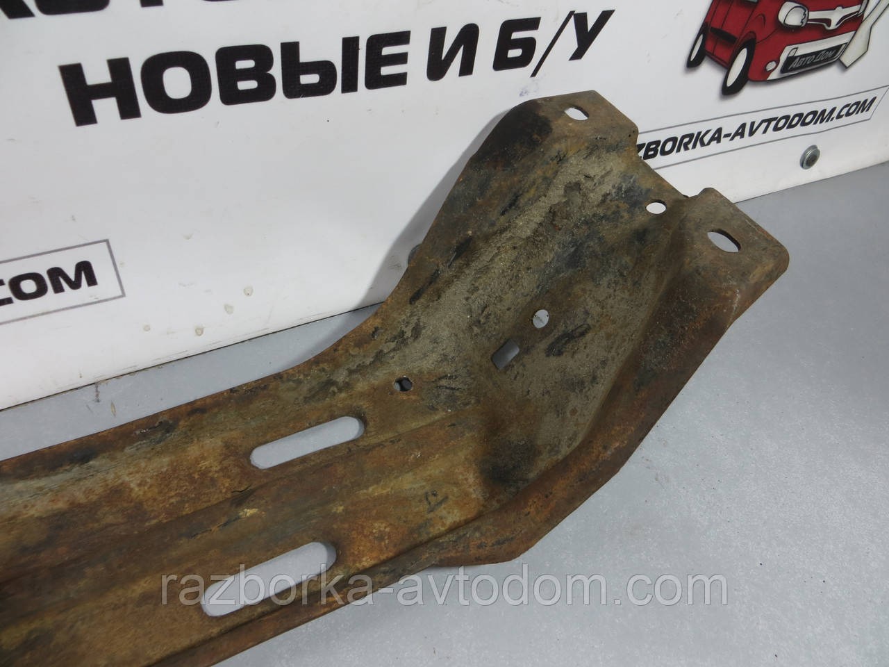Поперечина кріплення двигуна передня Ford Fiesta MK2 (1983-1988) ОЕ: D84FB 6A087 AC