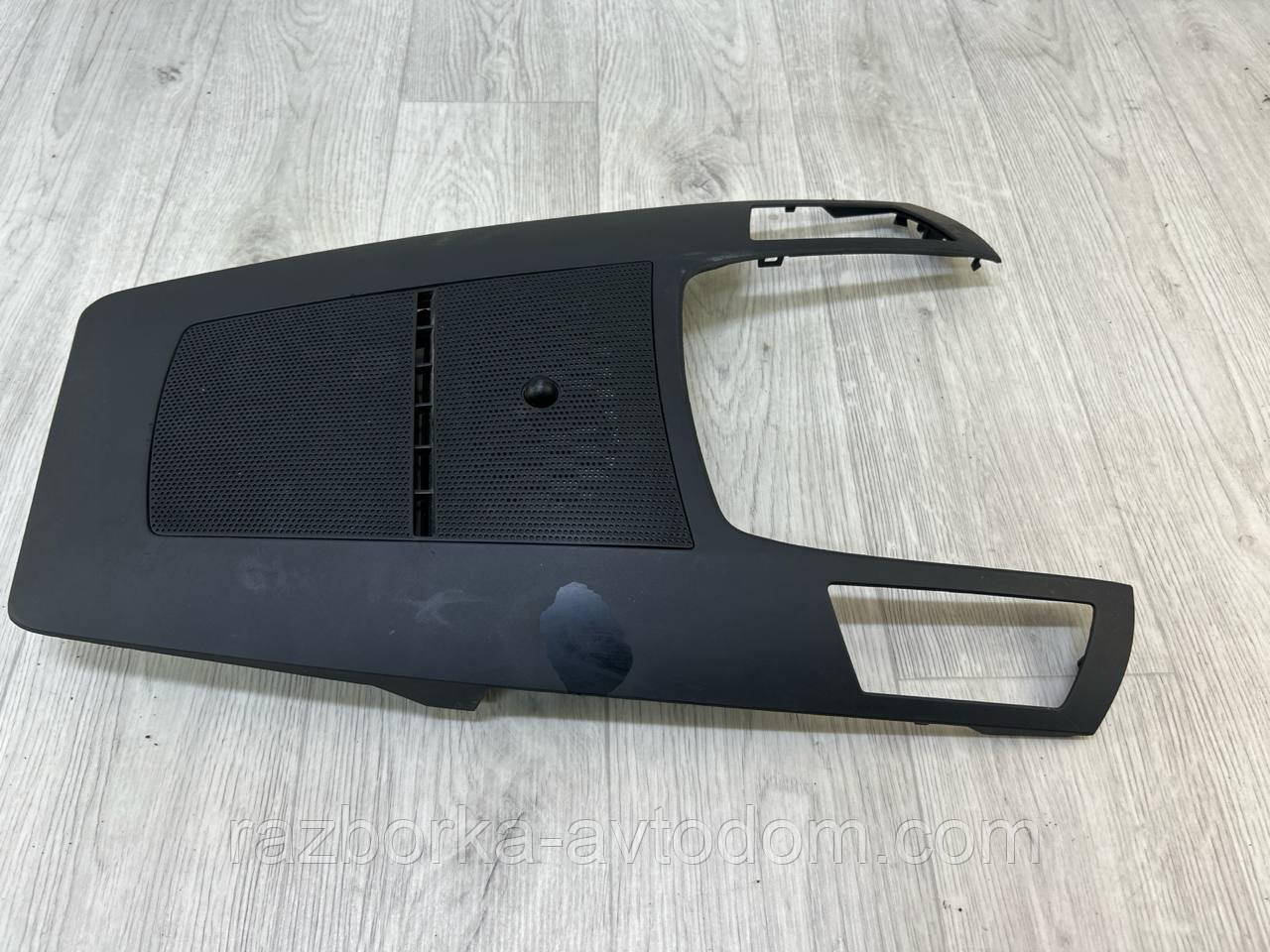Накладка на торпедо центральна верхня Opel Zafira B (2005-2010) OE:13150253