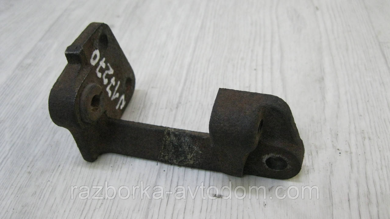 Кронштейн кріплення генератора VW Golf 2 (1983-1992), Jetta 2 (1984-1992) OE: 049903143C
